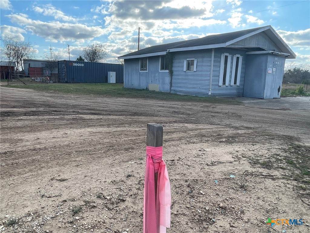 1739 Court Street - Photo 1