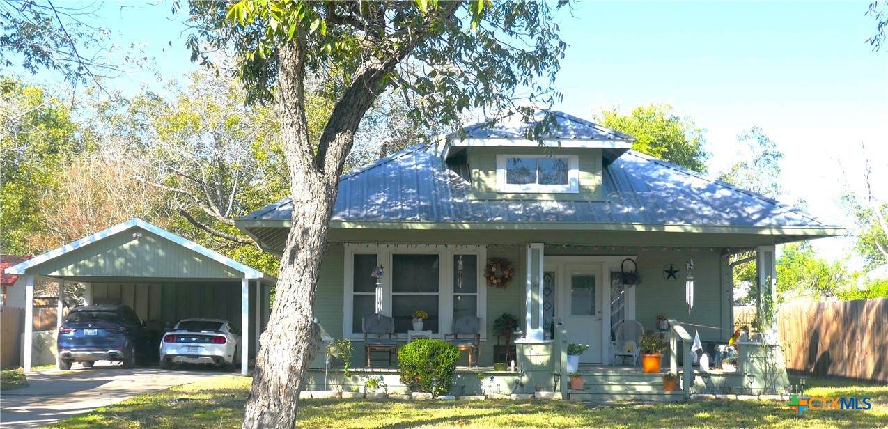 231 Evie Street - Photo 1