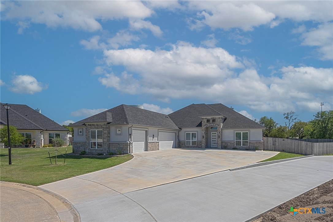 116 Vista De Luna Lane - Photo 1