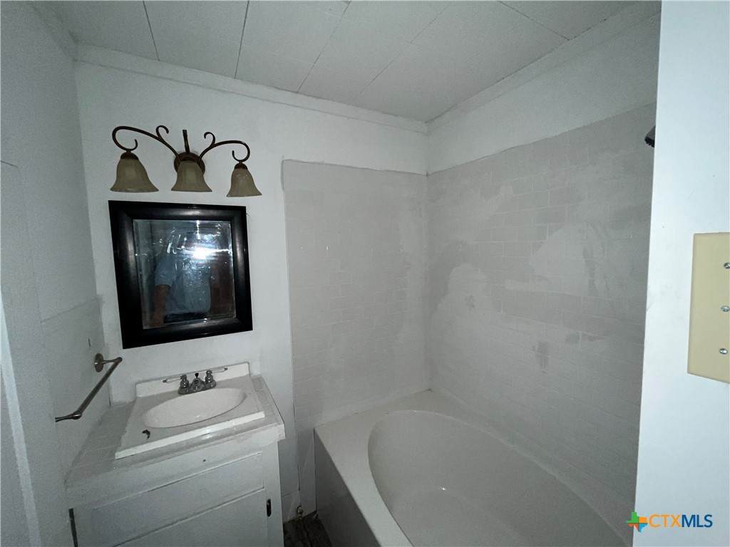 https://bt-photos.global.ssl.fastly.net/centraltx/orig_boomver_1_601117-2.jpg
