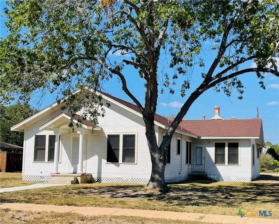 302 French Street - Photo 1