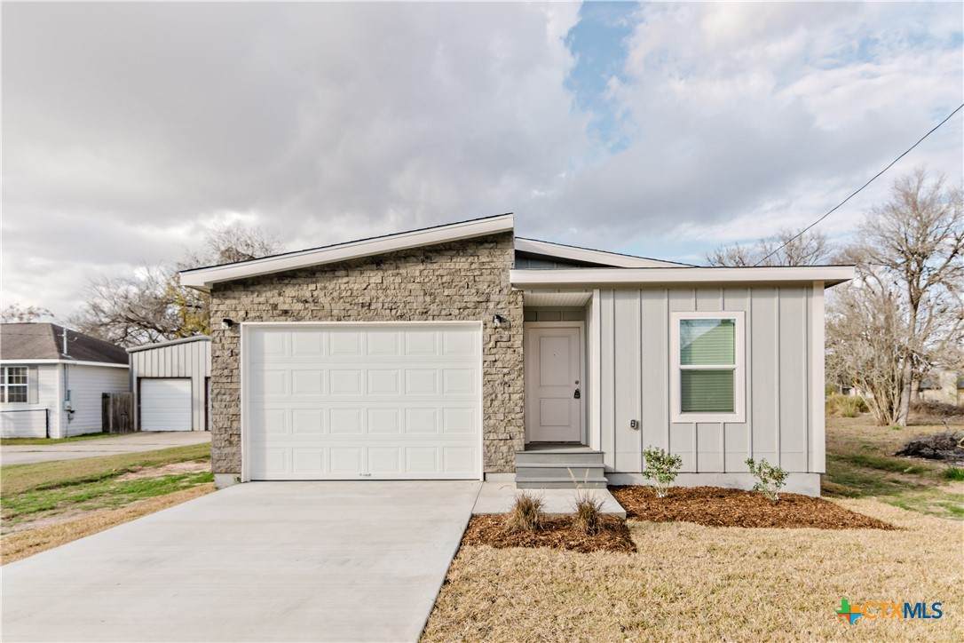 404 Bridge Street - Photo 1