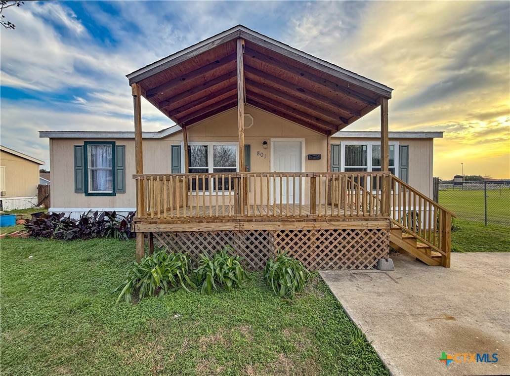 801 E Mesquite Lane - Photo 1