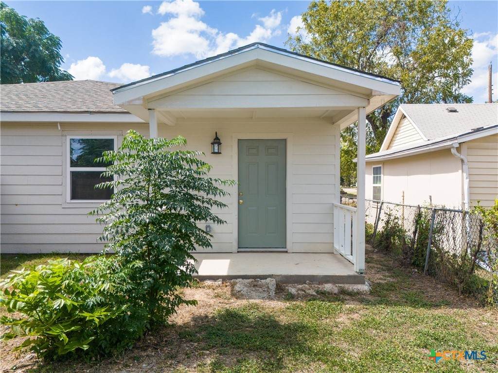 706 16th Street - Photo 1