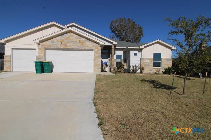 215 Slippery Elm Drive - Photo 1