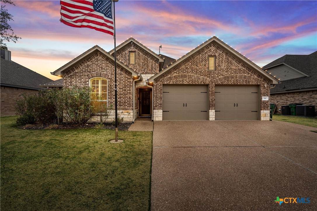 916 Cumberland Street - Photo 1