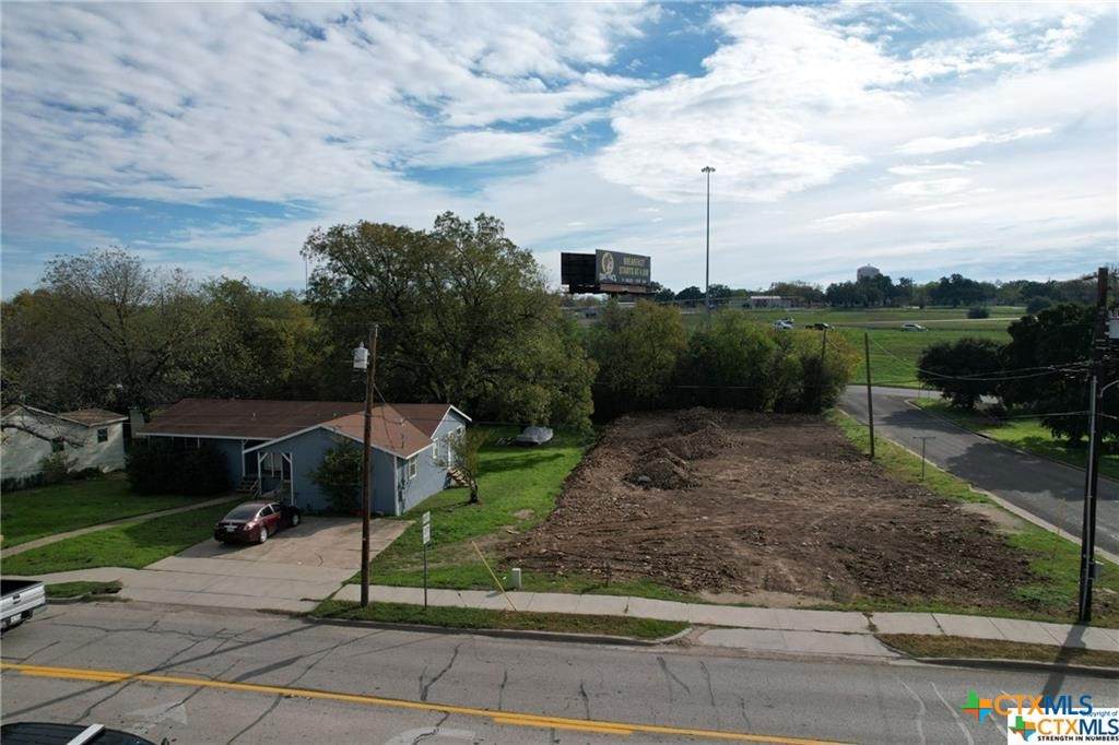 921 Main Street - Photo 1