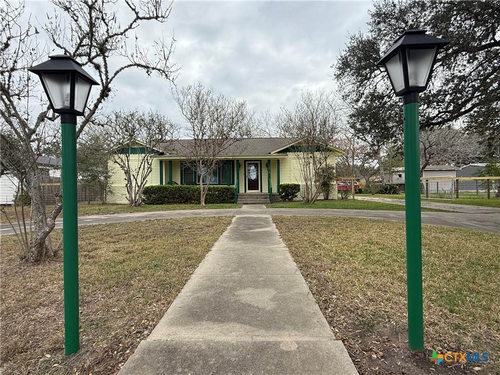 1019 Gonzales Street - Photo 1