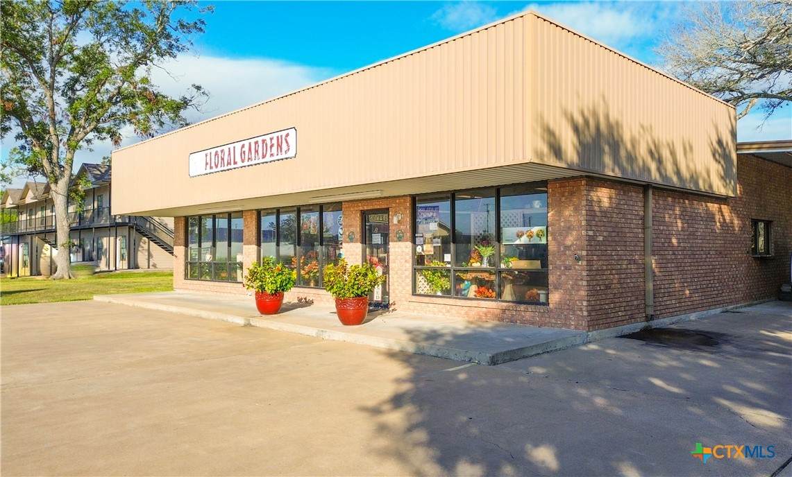 802 Jackson Street - Photo 1