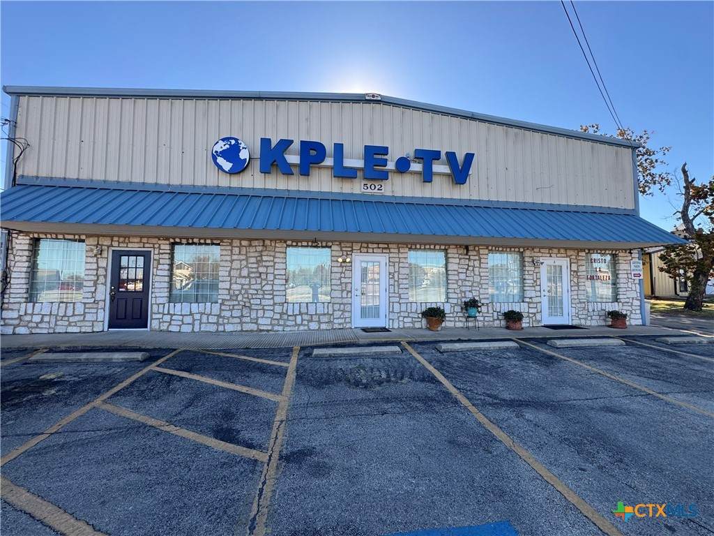 502 Elms Road - Photo 1