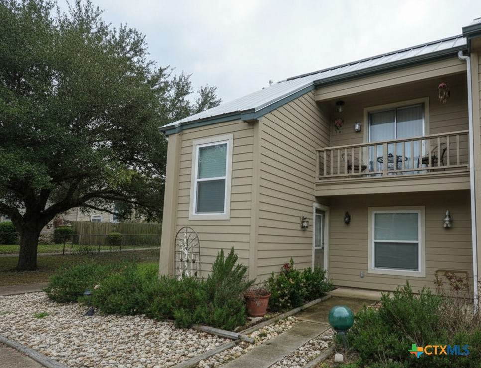 19 Marina Circle - Photo 1