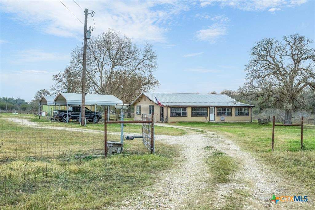 4025 County Road 284 - Photo 1