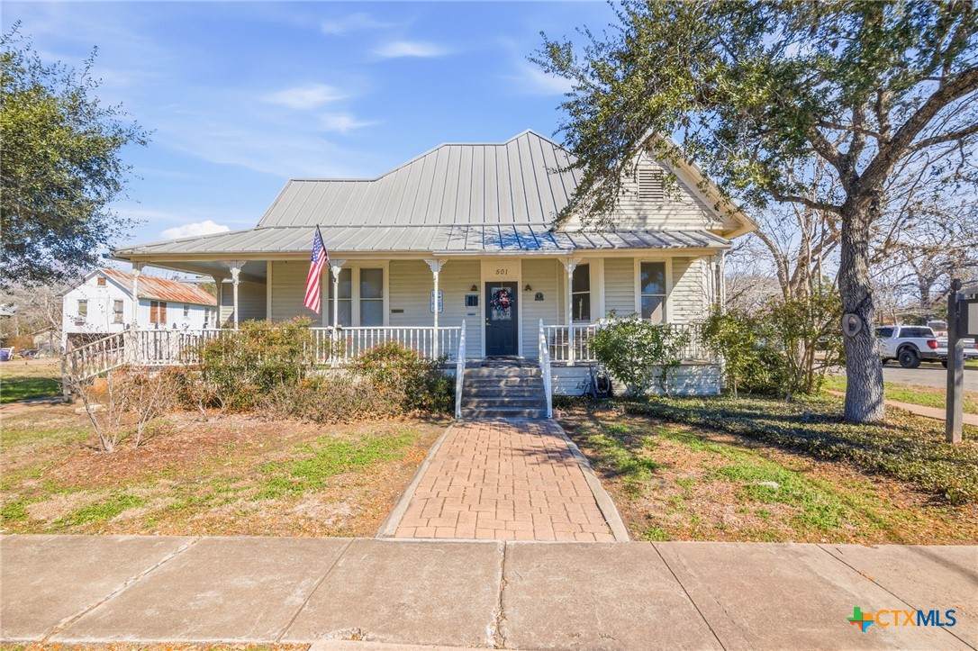 501 Grand Avenue - Photo 1