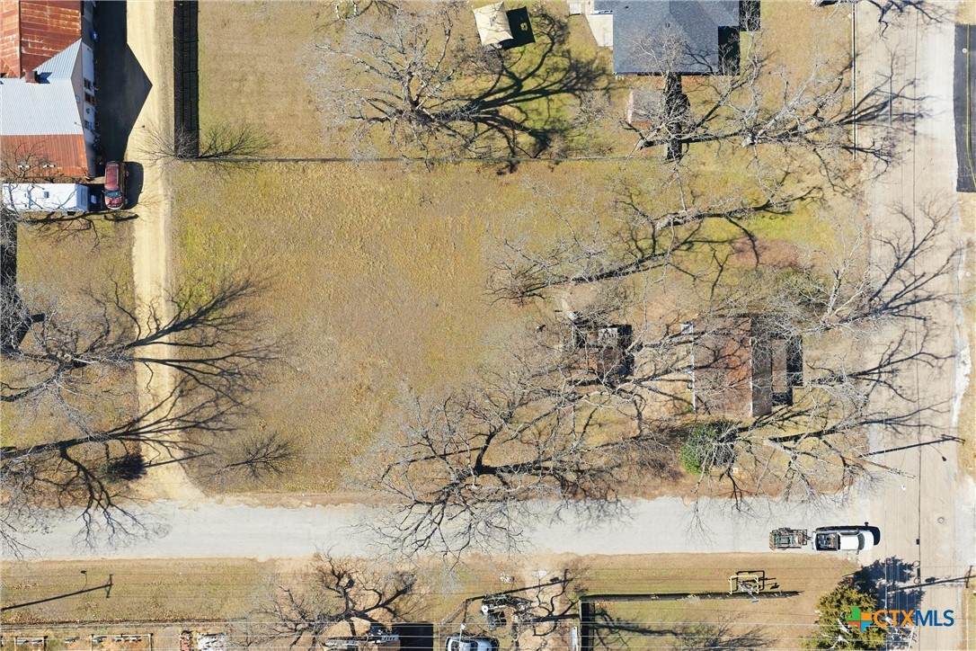 204 Karnes Street - Photo 1