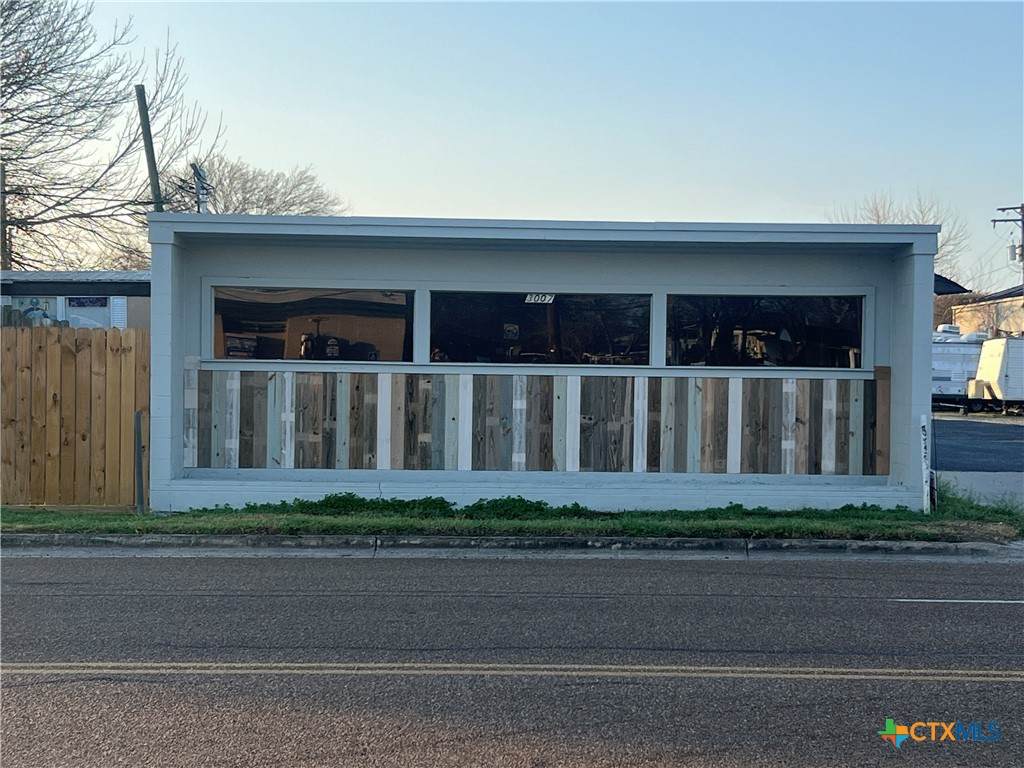 3007 Red River Street - Photo 1