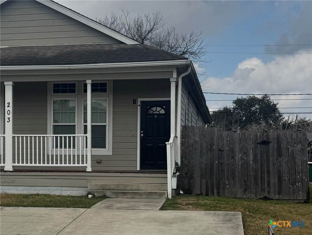 203 Palmwood Drive - Photo 1