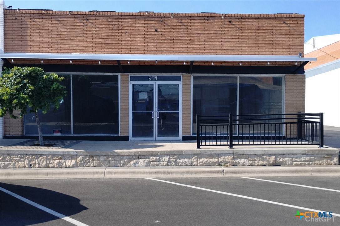 207 Avenue C - Photo 1