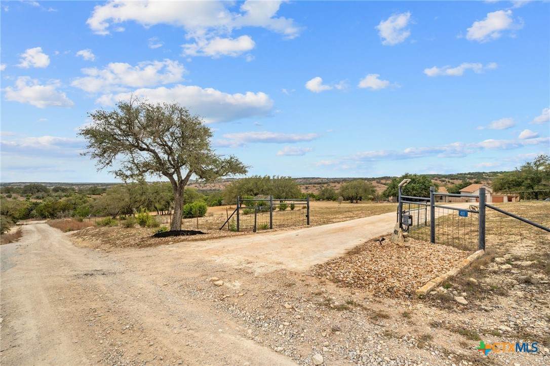 401 Ranchview Road - Photo 1