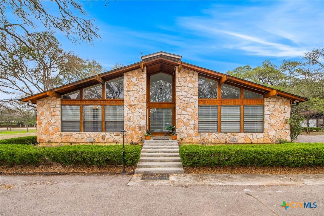 101 Hunters Glen Drive - Photo 1