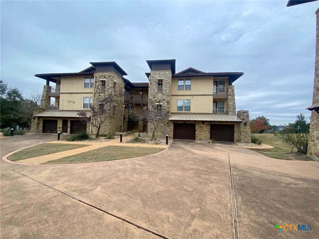6704 Lantern View Drive - Photo 1