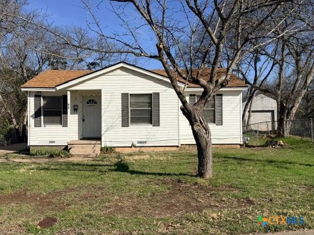 812 2nd Street - Photo 1