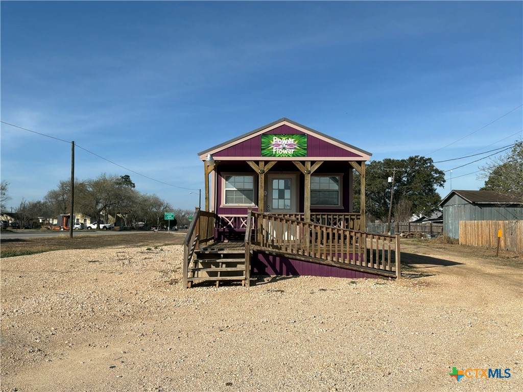 608 Central Avenue - Photo 1