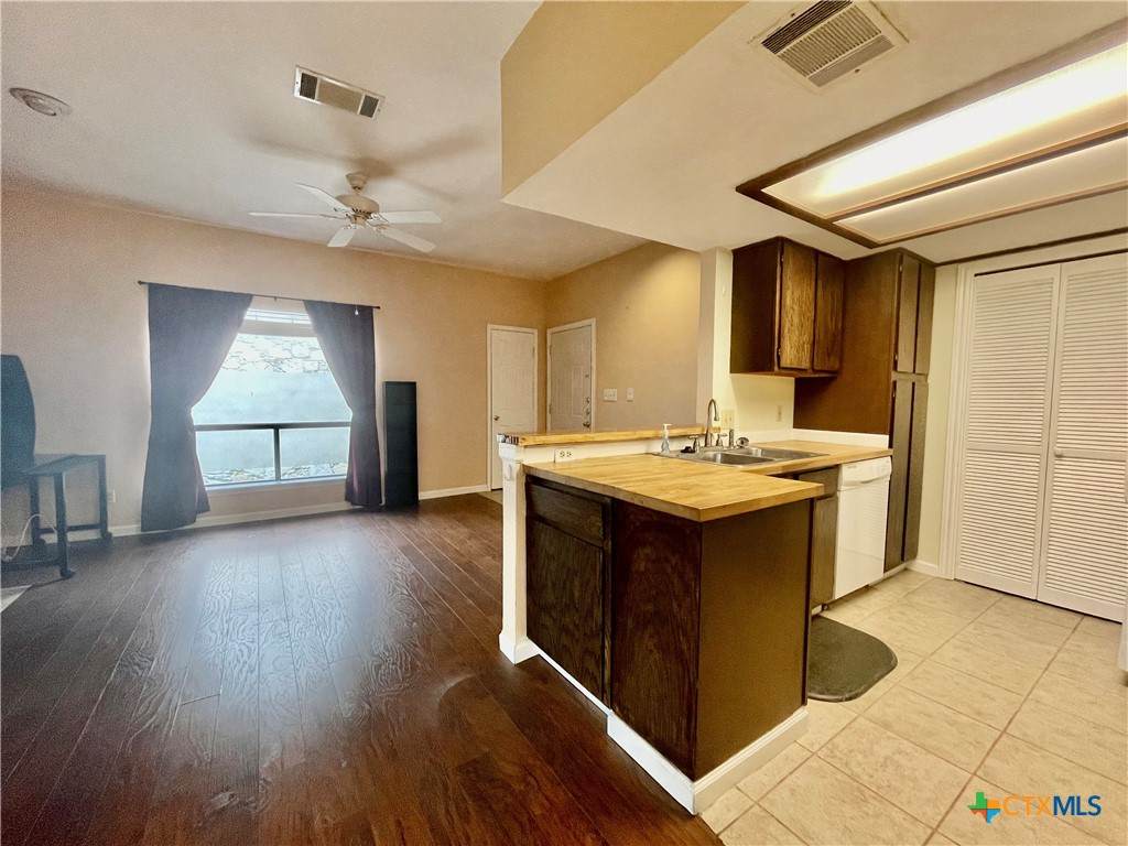https://bt-photos.global.ssl.fastly.net/centraltx/orig_boomver_1_606257-2.jpg
