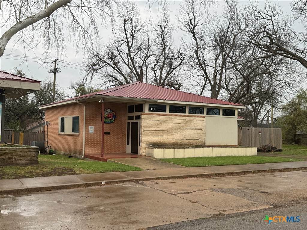 311 2nd Street - Photo 1