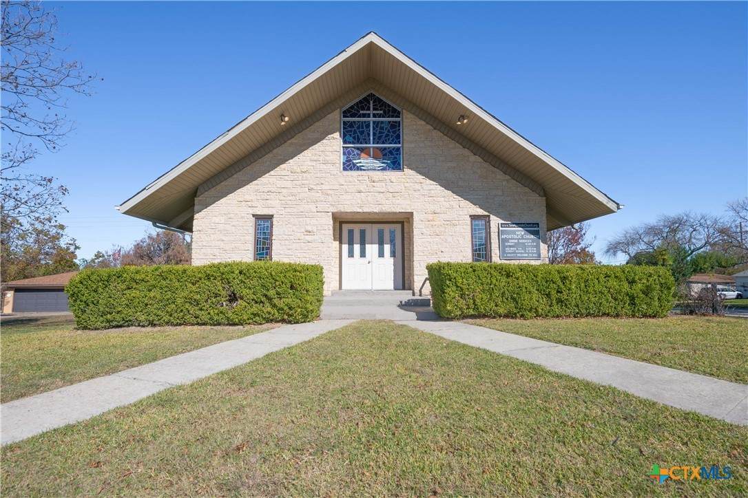 1207 Metropolitan Drive - Photo 1