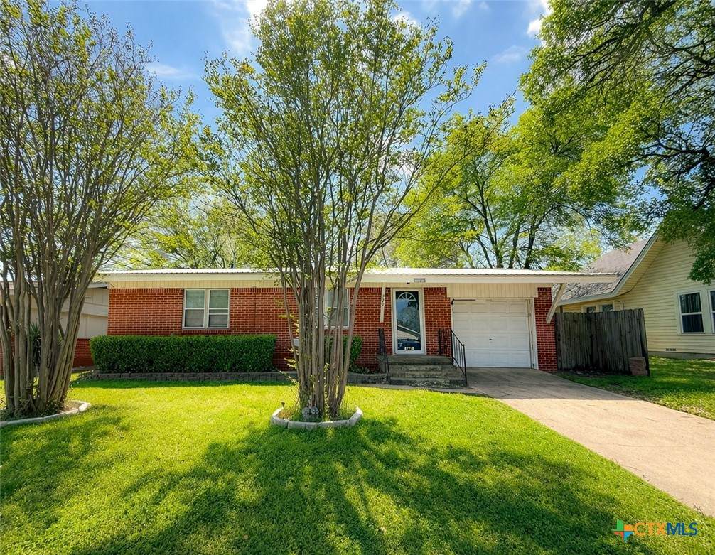 1504 Bridge Street - Photo 1