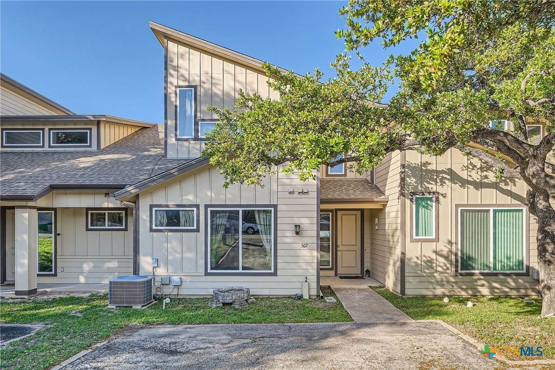 507 Venture Boulevard - Photo 1