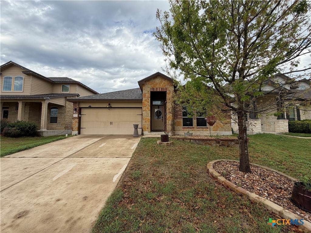 5202 Dauphin Drive - Photo 1