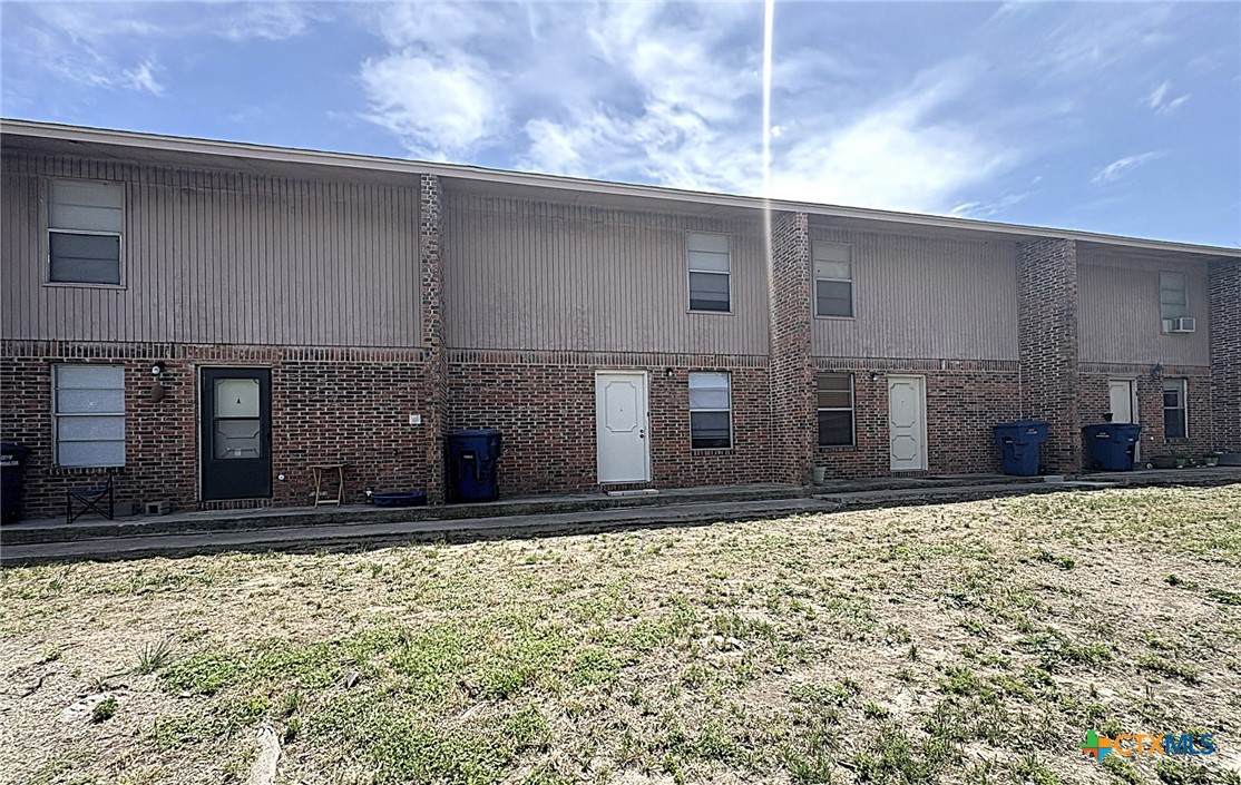 402 2nd Street - Photo 1