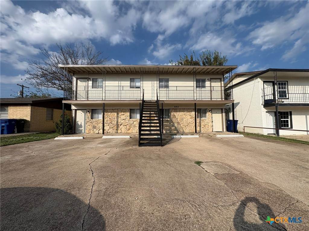 602 Sunset Lane - Photo 1