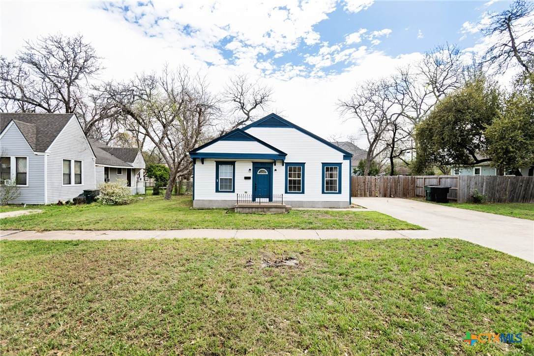 905 9th Street - Photo 1
