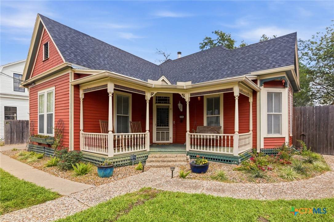 306 Stayton Avenue - Photo 1