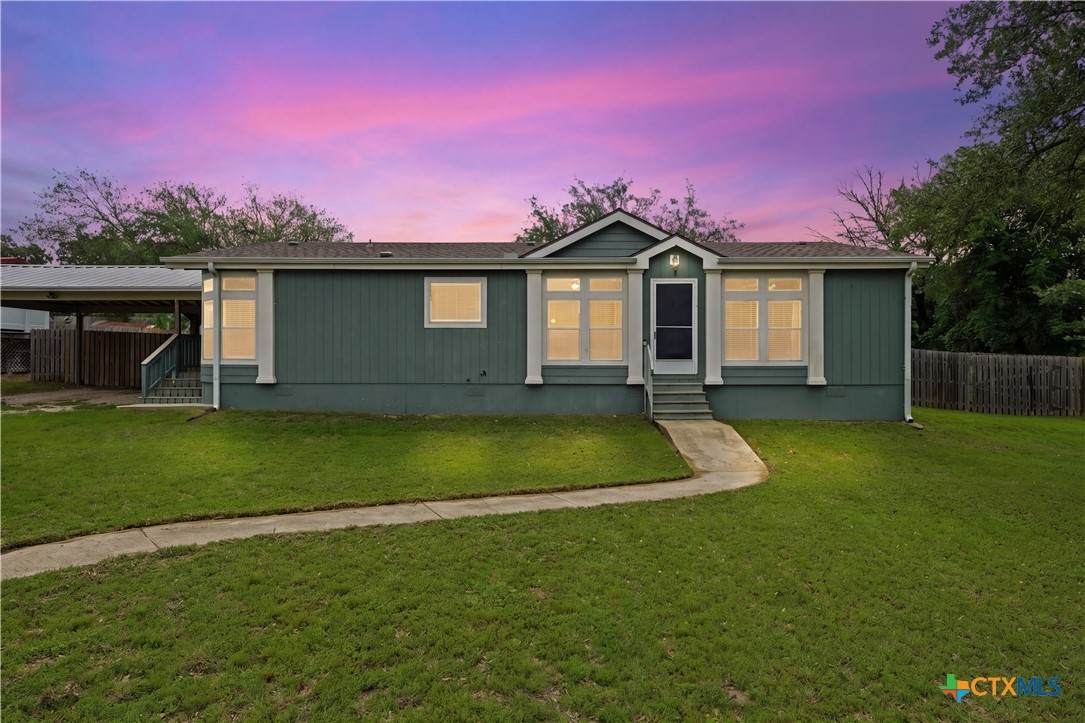 124 Grace - Photo 1