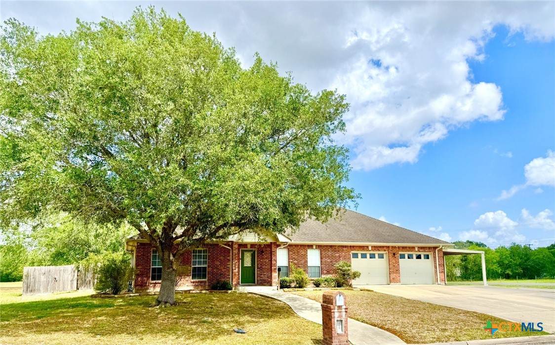 415 Trinity Street - Photo 1