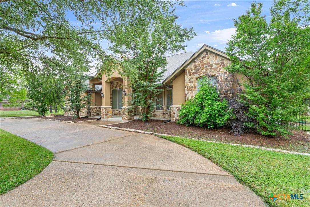 228 Claremont Drive - Photo 1