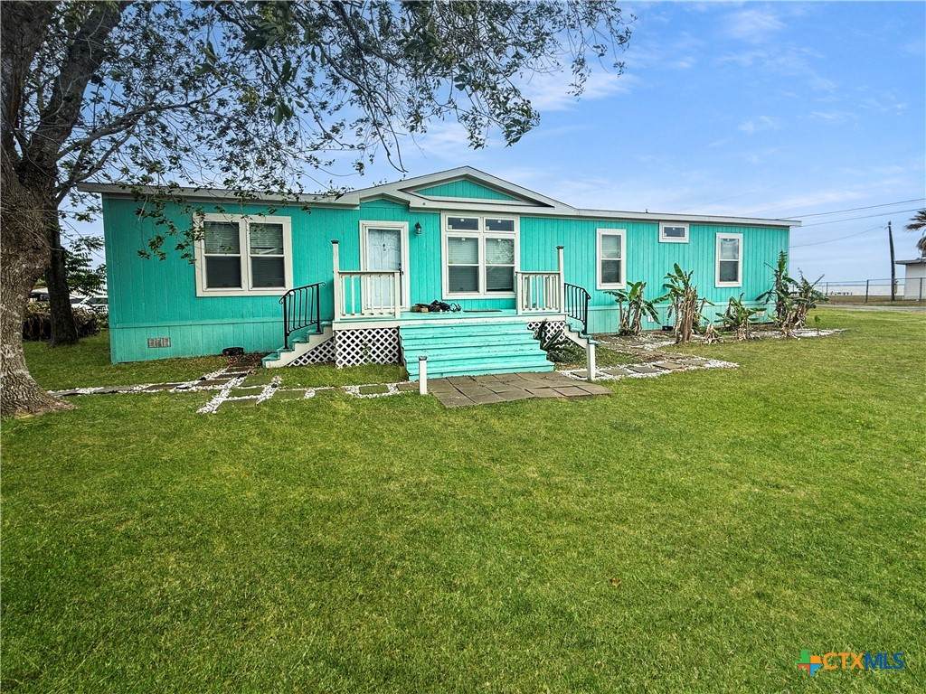 112 Vivian Stevens Street - Photo 1
