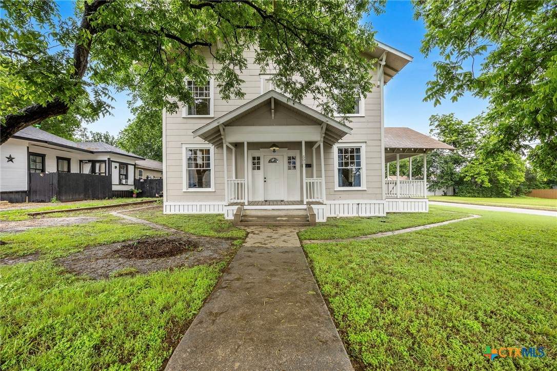 501 Penelope Street - Photo 1