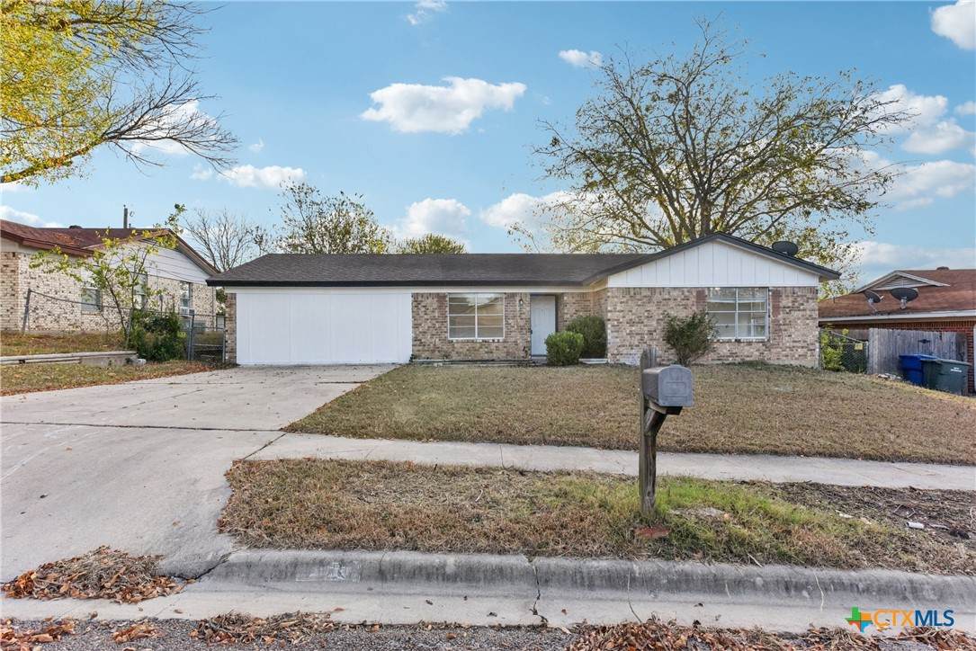 1910 Wanda Street - Photo 1