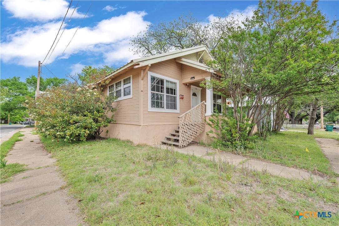 1401 Bridge Street - Photo 1