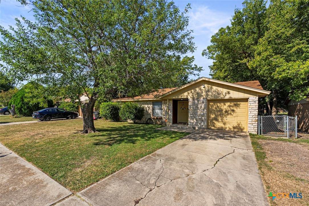 2601 Chestnut Drive - Photo 1