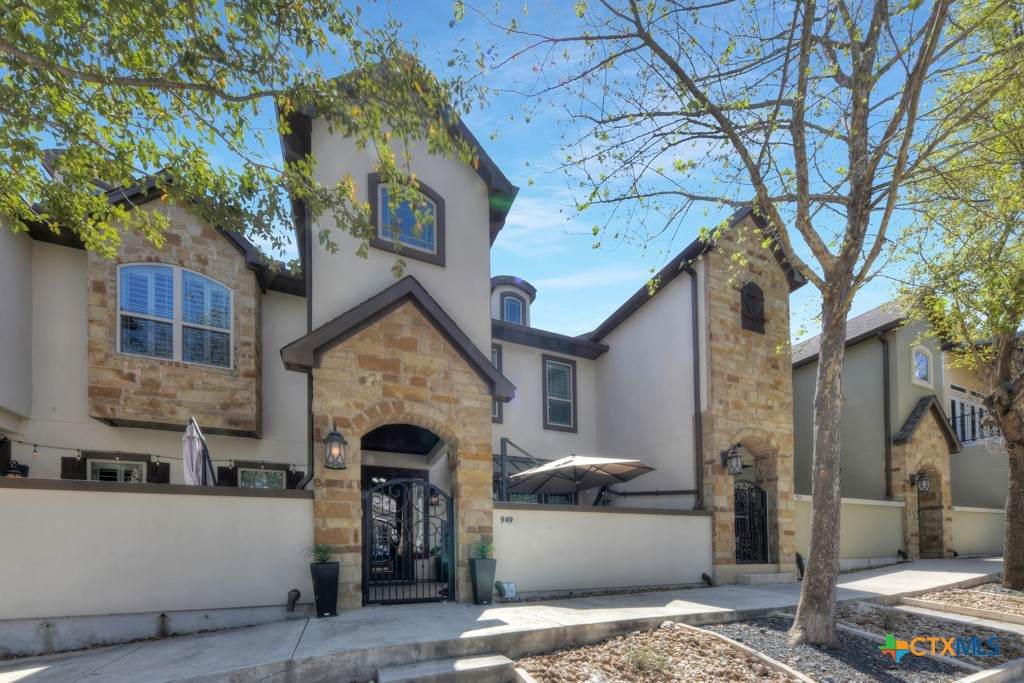 949 Academy Avenue - Photo 1
