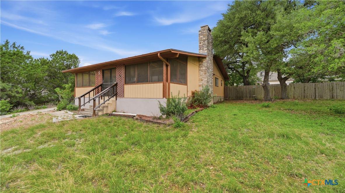 262 Scenic Drive - Photo 1