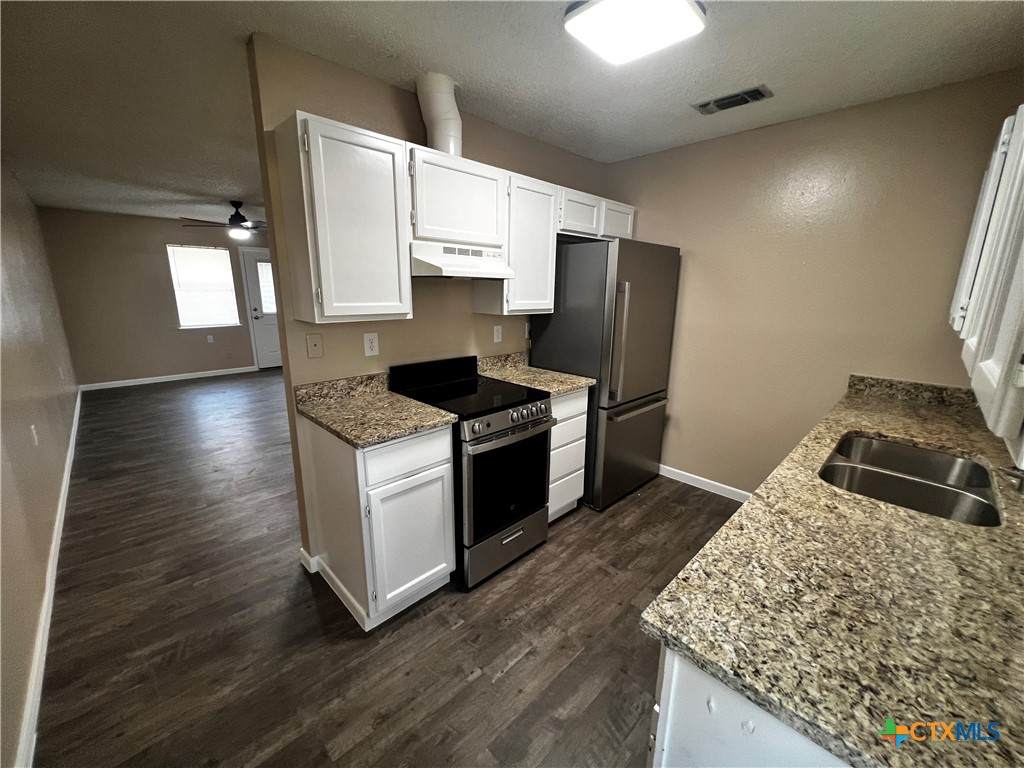 301 Rockwood Drive - Photo 1