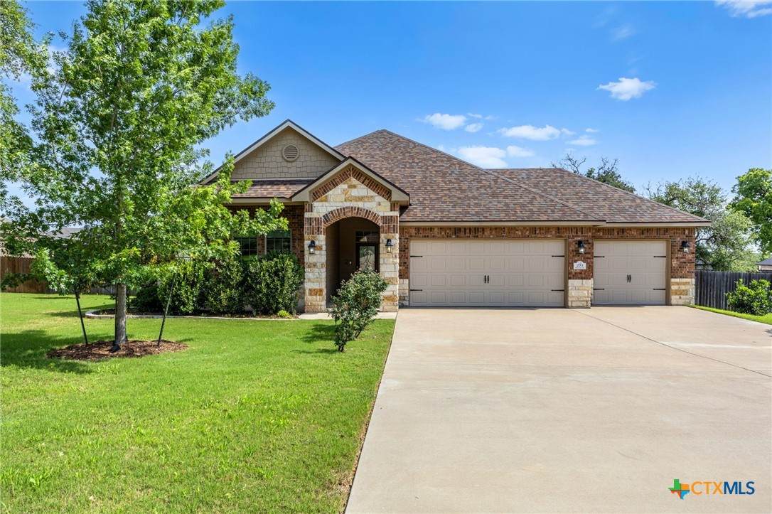 270 Belleview Drive - Photo 1
