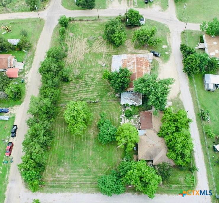 305 Yale Street - Photo 1