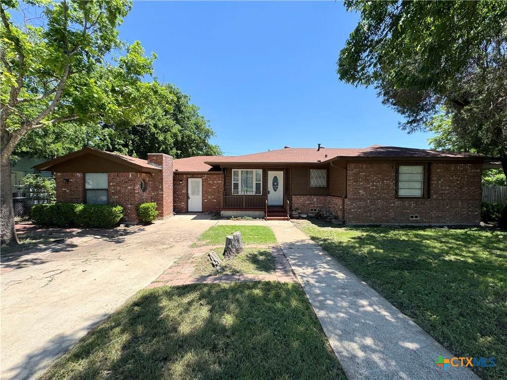 1009 3rd Street - Photo 1